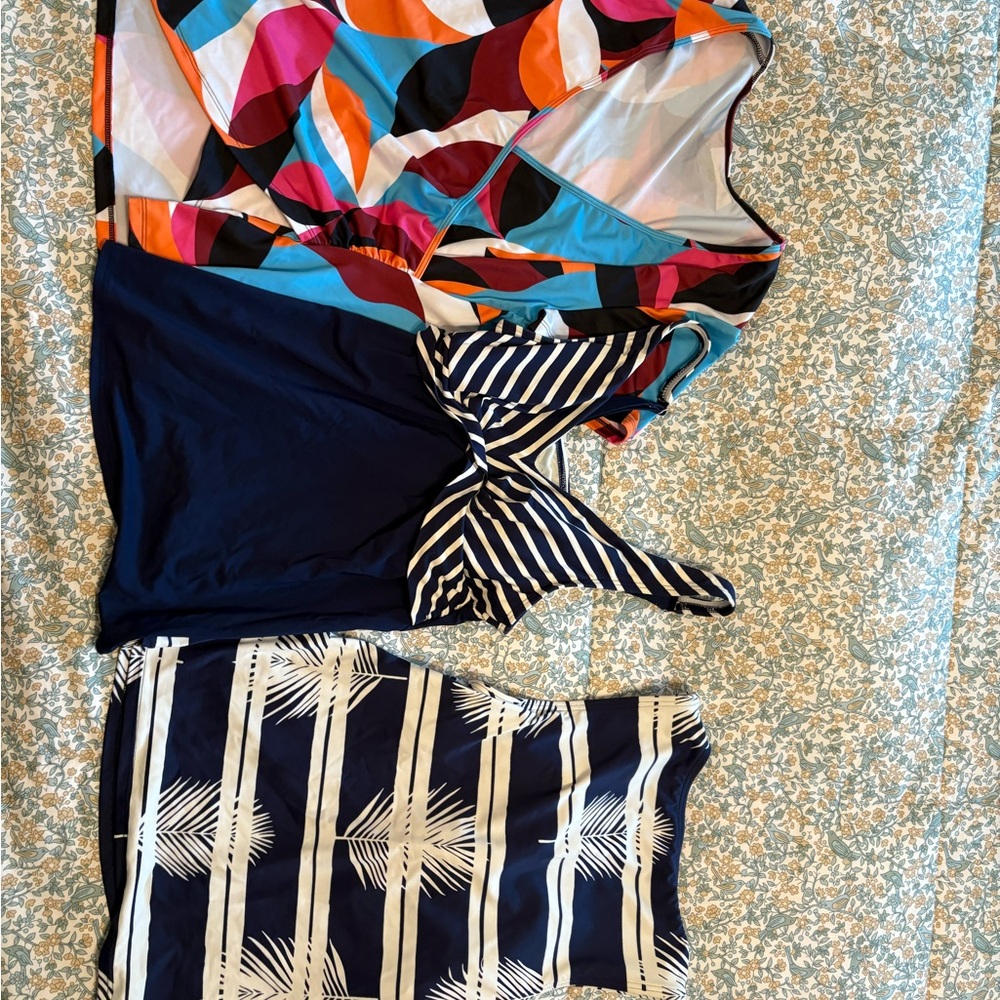 Lands' End Tankini Tops and Cover Up XS Bundle